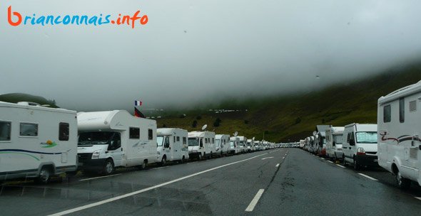 camping-car avant le col du lautaret 19 juillet 2011