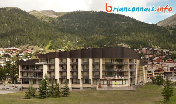 résidence chalmettes montgenèvre en été